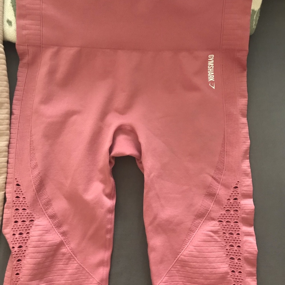 2 for $30 gymshark leggings - Picture 3 of 3